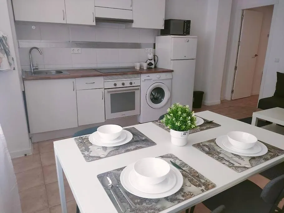 Centro Aeropuerto Wizink Feria Bernabeu Apartment Madrid Spain